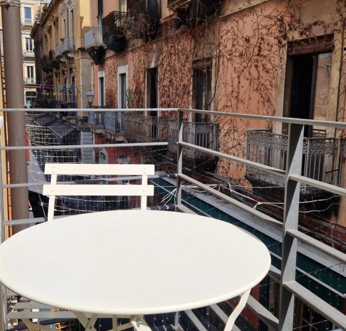 Etnea Palace CTA 0*,